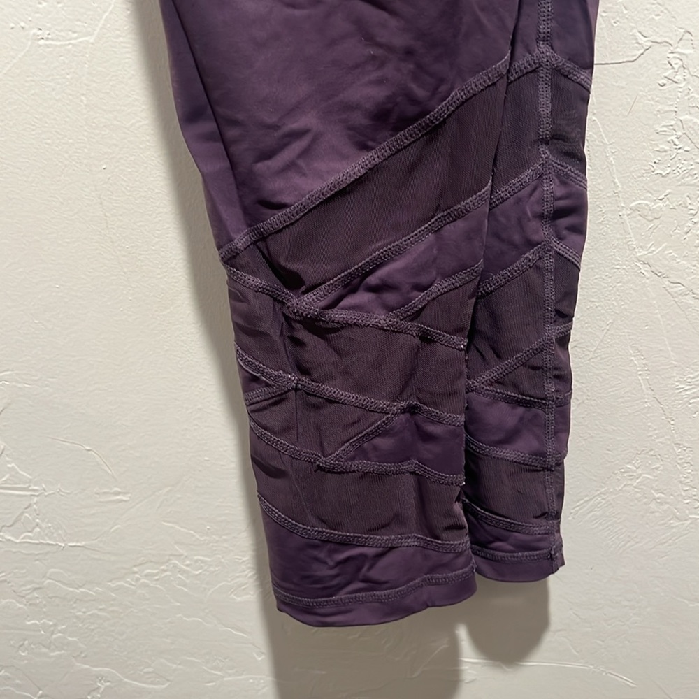 Mono B Capris - Picture 2 of 2